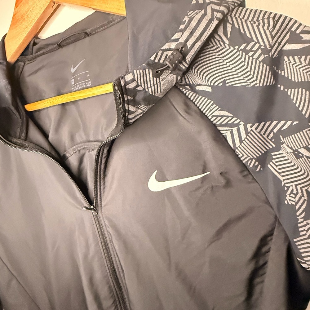 Nike Dri-FIT Quarter Zip Pullover Jacket Medium Black Geometric Sleeve Running - Picture 4 of 6